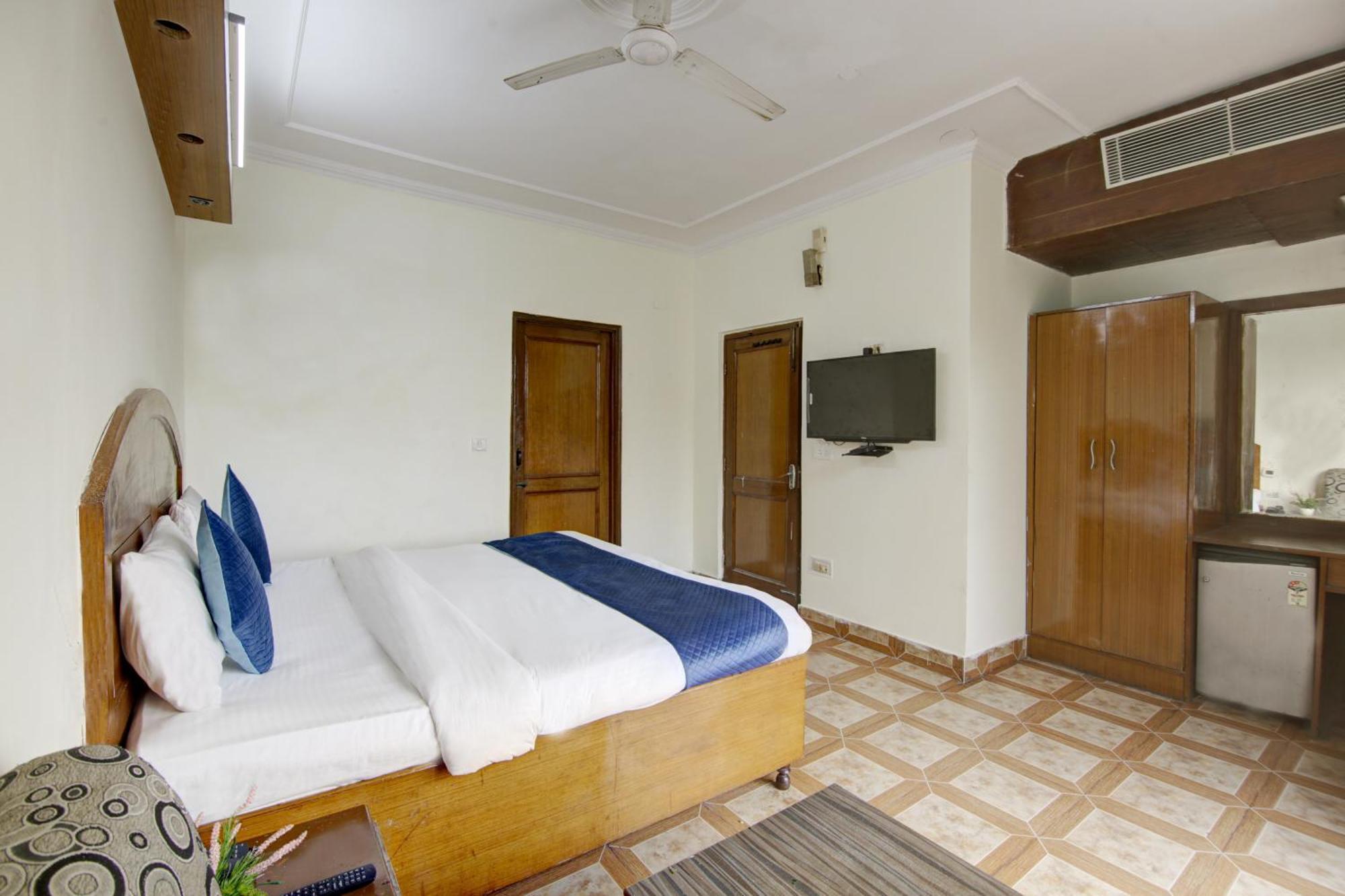 Hotel The Eden Park Noida Extérieur photo
