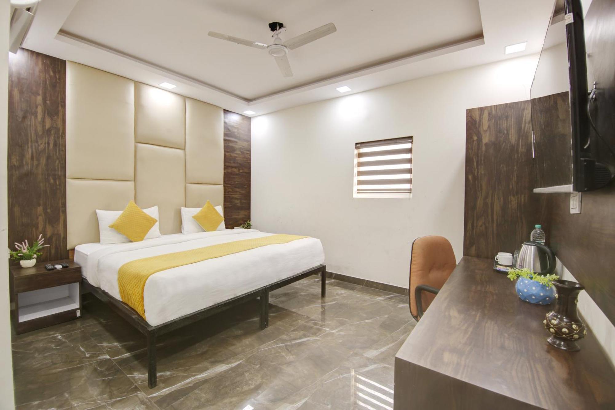 Hotel The Eden Park Noida Extérieur photo