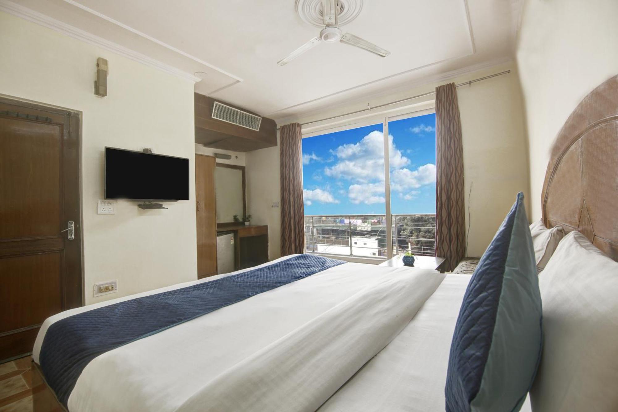 Hotel The Eden Park Noida Extérieur photo